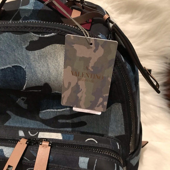 Valentino - Picture 8 of 10